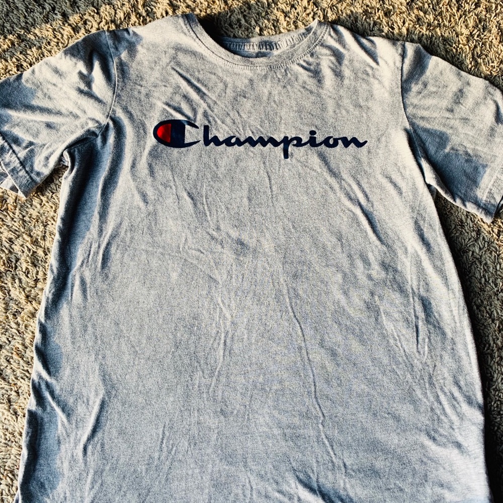 Boys Champion t-shirt, size XL